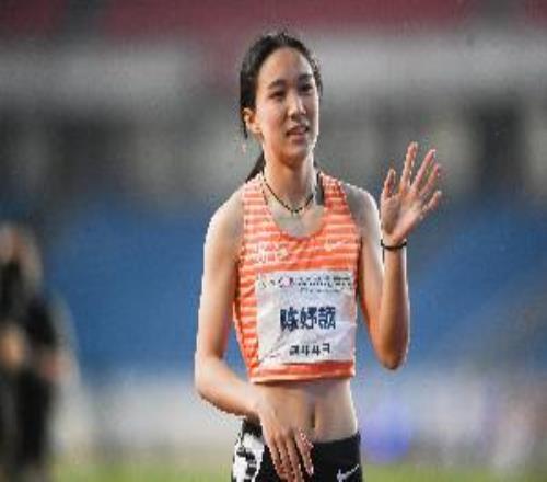 陈妤颉11秒25晋级全锦赛女子百米决赛，刘峡君、葛曼棋同样晋级