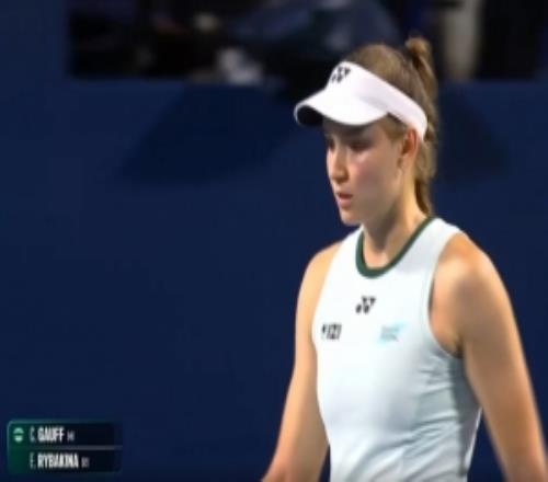 与斯瓦泰克争冠！莱巴金娜21逆转高芙，晋级WTA1000多伦多站决赛