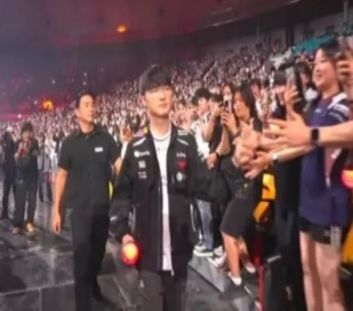 韩网热议DK胜:DK图书馆4号店开业历史级别的中单差距