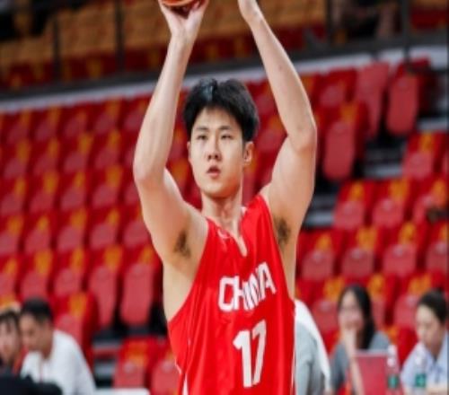 外线炮台！赵嘉义手感不错三分5中3得9分4板2助1抢断正负值+11