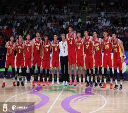 一年前的今天：中国男篮1分憾负澳大利亚男篮夺得亚洲杯亚军