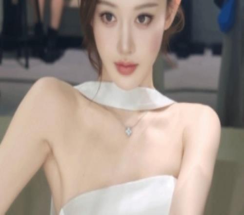 怎么解讀成暗諷盧本偉的UU更博：別當小三精神容易出問題