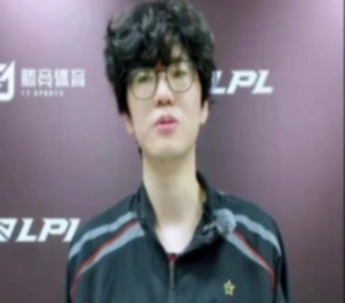 Jiejie:为EDG带来更多胜场是我的荣幸,骑士之路会打败任何对手