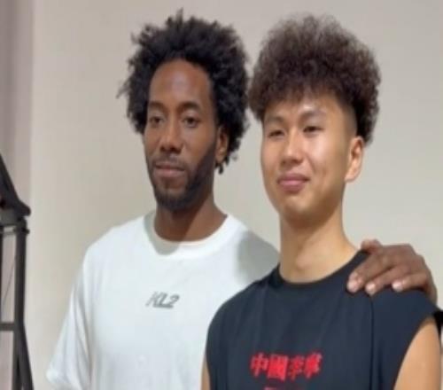 小卡门徒!张文杰晒伦纳德再次指导自己的视频:又学到新知识了