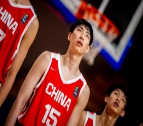 媒体人:U18这批球员决定了未来的成绩相信他们有更进一步的能力