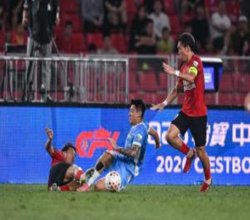 连扳3球!铁人44河南古斯塔沃戴帽18岁张洪福首球邦本宜裕点射