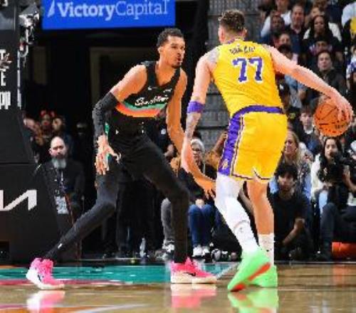 ESPN预测新赛季奖项：文班包揽MVP+DPOY东契奇得分王