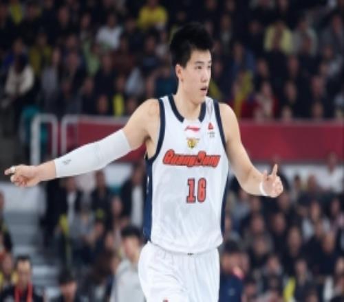 夏振峰正式加盟广州！去年三方交易：陈国豪去广州焦泊乔去广东
