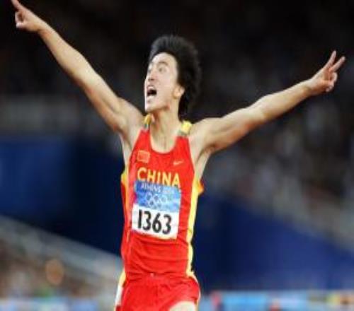 刘翔回怼体育局：还依规依的哪条规十年了想起来安置我了