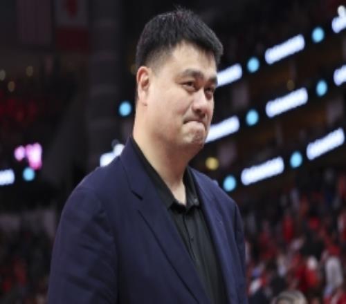 中国球员历代2K最高能力值：姚明94李凯尔81易建联76杨瀚森70