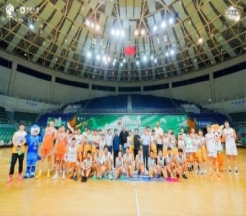 一日球员反客为主CBA福建主场探营