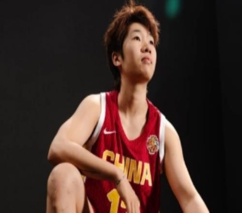 陳玉婕擔任中國女籃隊長華科走出的校園籃球人才