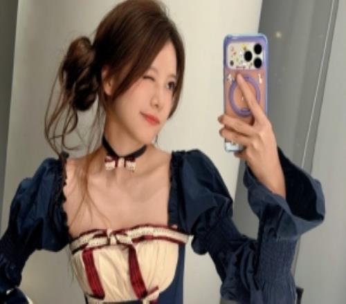 LPL女主持骆歆晒照：记我的海斗大会一日游