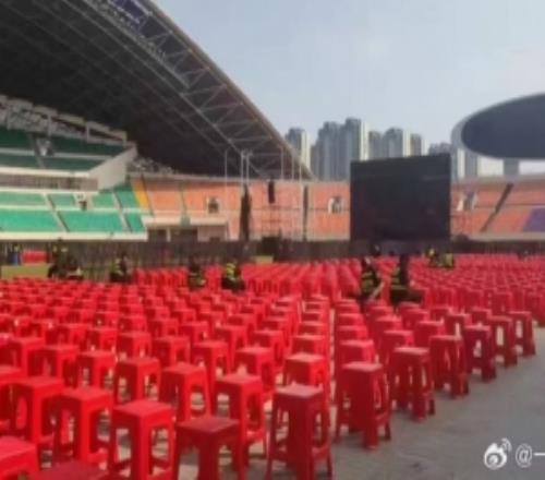 丰臻：今晚给蓉城球迷的门票有限河南方面将开辟第二现场供看球