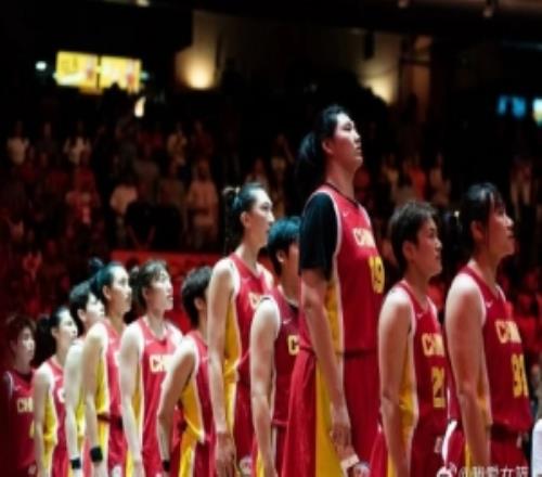 美國(guó)女籃3分險(xiǎn)勝意大利中國(guó)女籃鎖定附加賽！