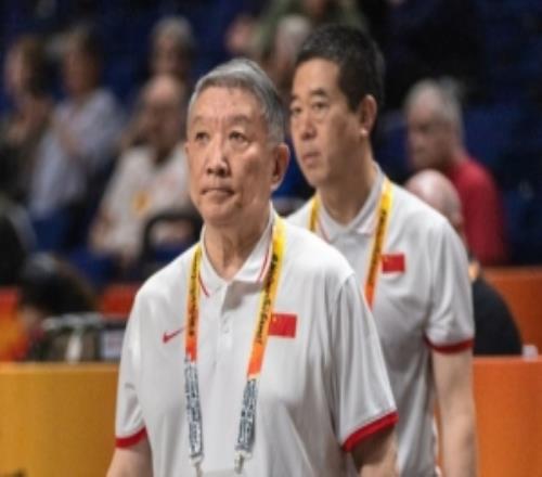 杨毅：中国女篮目前人员水平根本不具备靠外线打先进篮球的能力