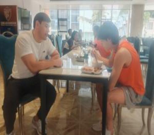 布尼亚明：我父亲状态很好很多人以为是我哥他提醒我一定要自律