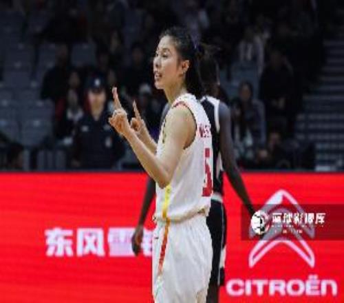 王思雨：今天我们开局非常棒一直延续到结束这种状态要延续下去