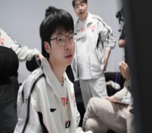 难评！Hope今年三个赛段目前仅拿到4个小局MVP！