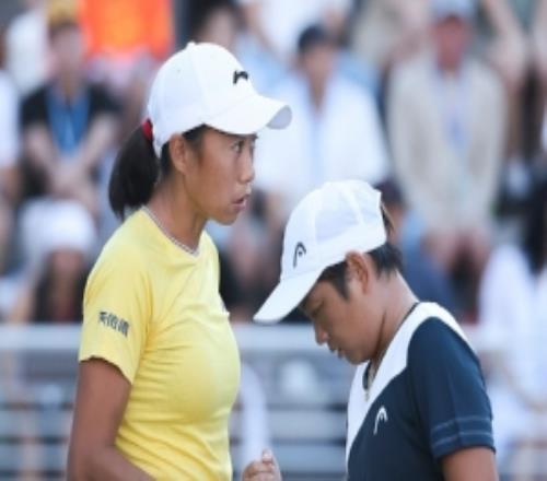 蒋欣玗张帅20战胜加藤未唯吴芳娴，晋级美网女双八强