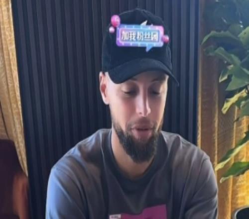 簽名停不下來！庫里抵達(dá)北京正式開啟中國行直言最喜歡韋德12