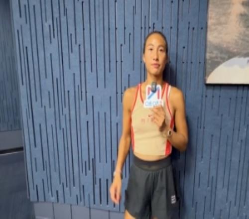 郑钦文:关键分没抓住是我的问题,接下来要调理好自己的身体