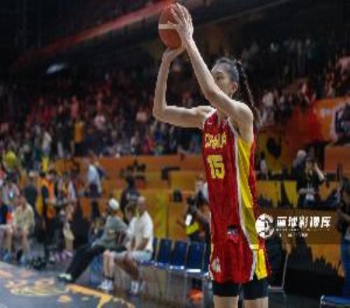 记者：韩旭真是世界级中锋若无疫情等因素影响她现在只会更强