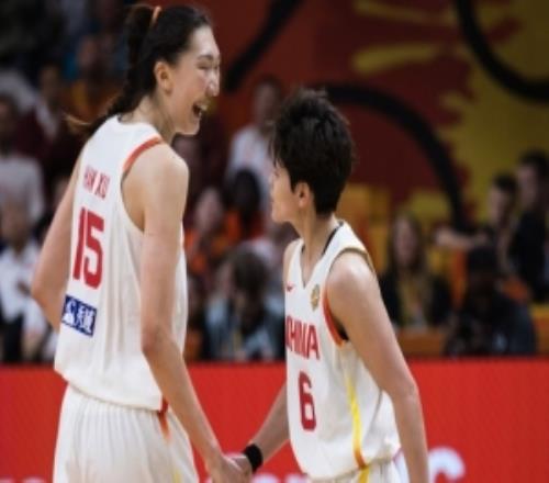 记者：韩旭与杨舒予第四节无解发挥罗欣棫最后三分也足够硬气
