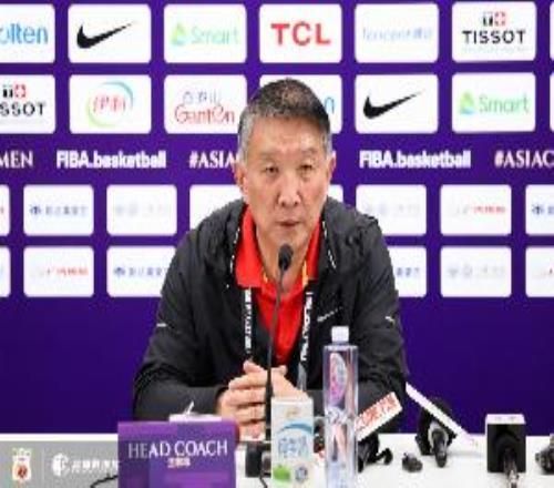 宫鲁鸣:希望我们的后卫通过大赛能够积累经验增强信心