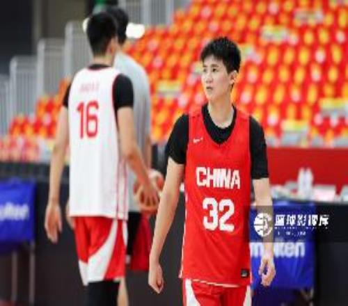 18分3板3助！媒体人：把李悦洲的信心打出来我觉得收获挺大