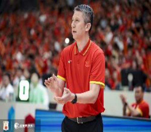 媒体人：巴林输急眼了赛后教练都不来跟郭导握手