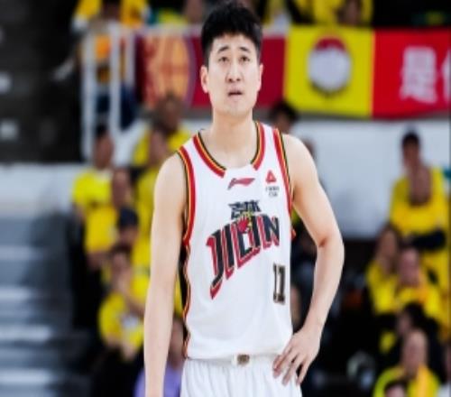姜伟泽：吉林新赛季要冲击季后赛我很认可小镇青年这个标签