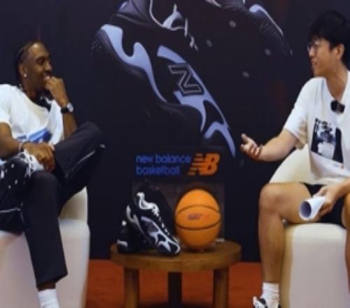 马克西：上季完成隔扣后本来想摆霸气的表情后来我还是笑了出来