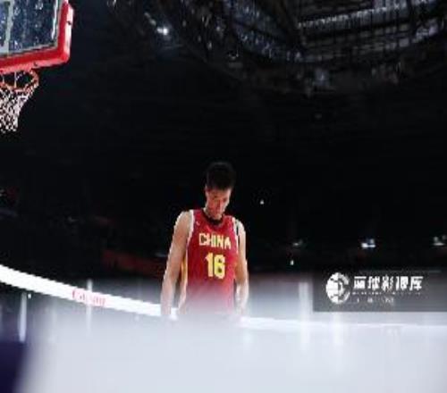 给机会没把握住！焦泊乔出战仅得1篮板&出现2次失误正负值6