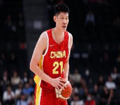 抢疯了！中国男篮篮板4226压制沙特前场板15个比对手多近一倍