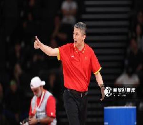 媒体人：小将打不好最后还是老将兜底中国男篮输的价值比赢球大