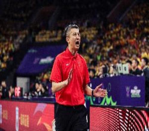 媒体人:若郭士强下课杜锋和杨鸣愿意接手中国男篮的教鞭吗