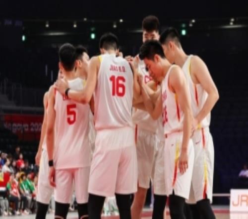 媒体人：如果中国男篮连续两届亚运会无缘决赛真的太伤了
