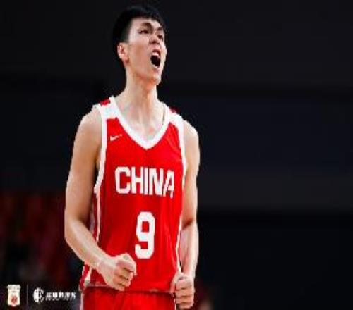 主攻手！庞峥麟5中2砍半场最高11分罚球6中6