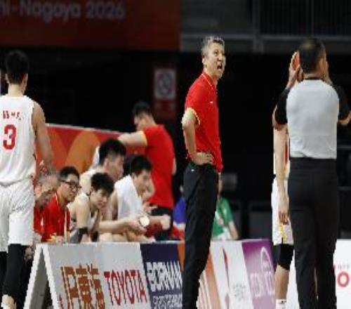 媒体人：中国男篮在防啥体型正常点的球队都能在我们头上爆3分吗