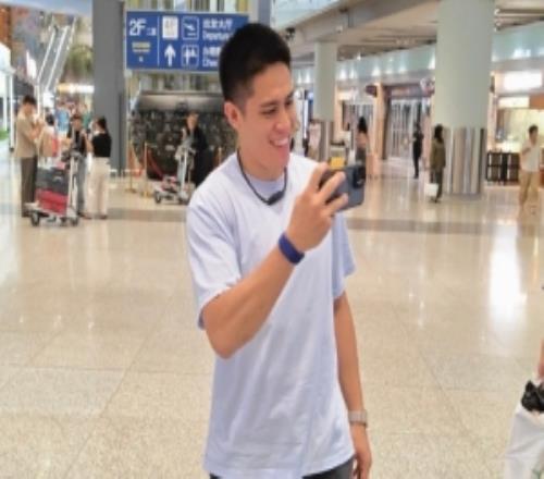 媒体人：陈盈骏抵达北京航班因降雨晚点一个多小时