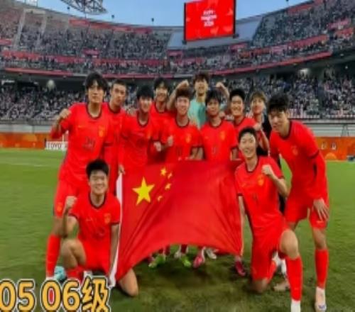 毕业与升学！0304和0506年龄段在亚运赛后分别拍摄大合照