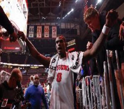 杜伦：这次经历让我更懂NBA生意的一面没理由因谈很多钱而生气
