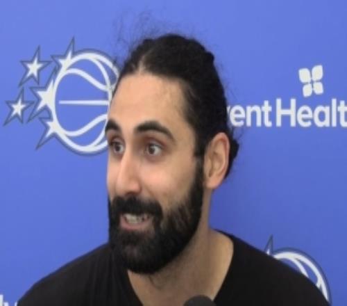 比塔泽：要重拾联盟前5的防守我们的内部对抗赛强度极大全是犯规
