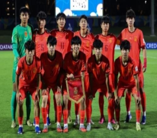 津媒：U17国足热身赛两连败看到差距，只靠高位逼抢还远远不够