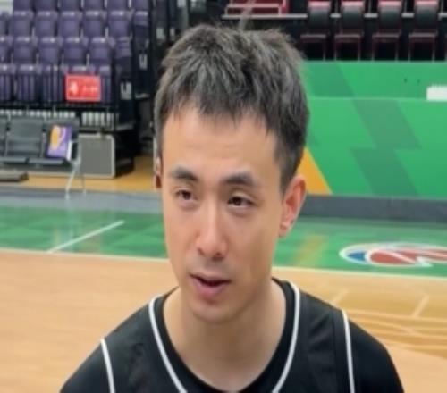 赵继伟：身体恢复得还不错今天参加了完整的对抗比赛
