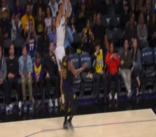 1回合5分！阿尔达马三分命中同时斯玛特一级恶意灰熊3+1还有球权