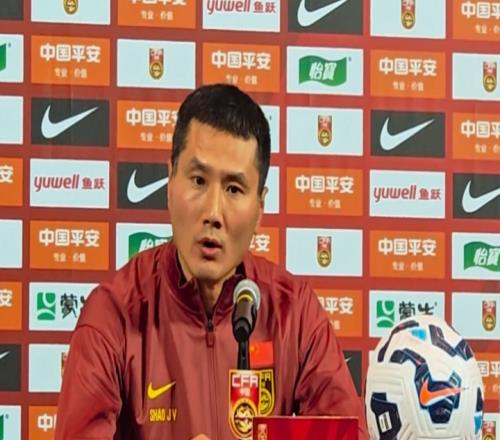 邵佳一：既是国家队也是俱乐部准备期训练，要为队员所在球队负责