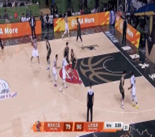 连珠炮！山东外线开火连中3记三分牢牢占据场上主动