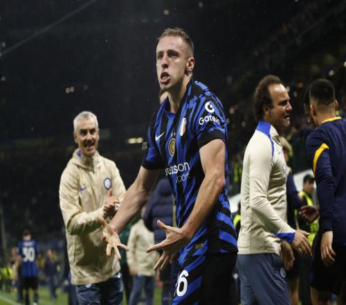 罗体：弗拉泰西可能离队去土耳其恰尔汗奥卢初步与球队商谈续约